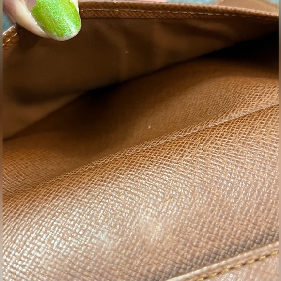 International medium wallet - Picture 13 of 15